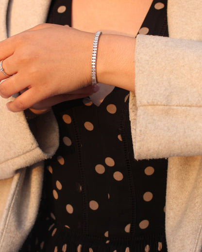Aura Vertical Baguette Tennis Bracelet